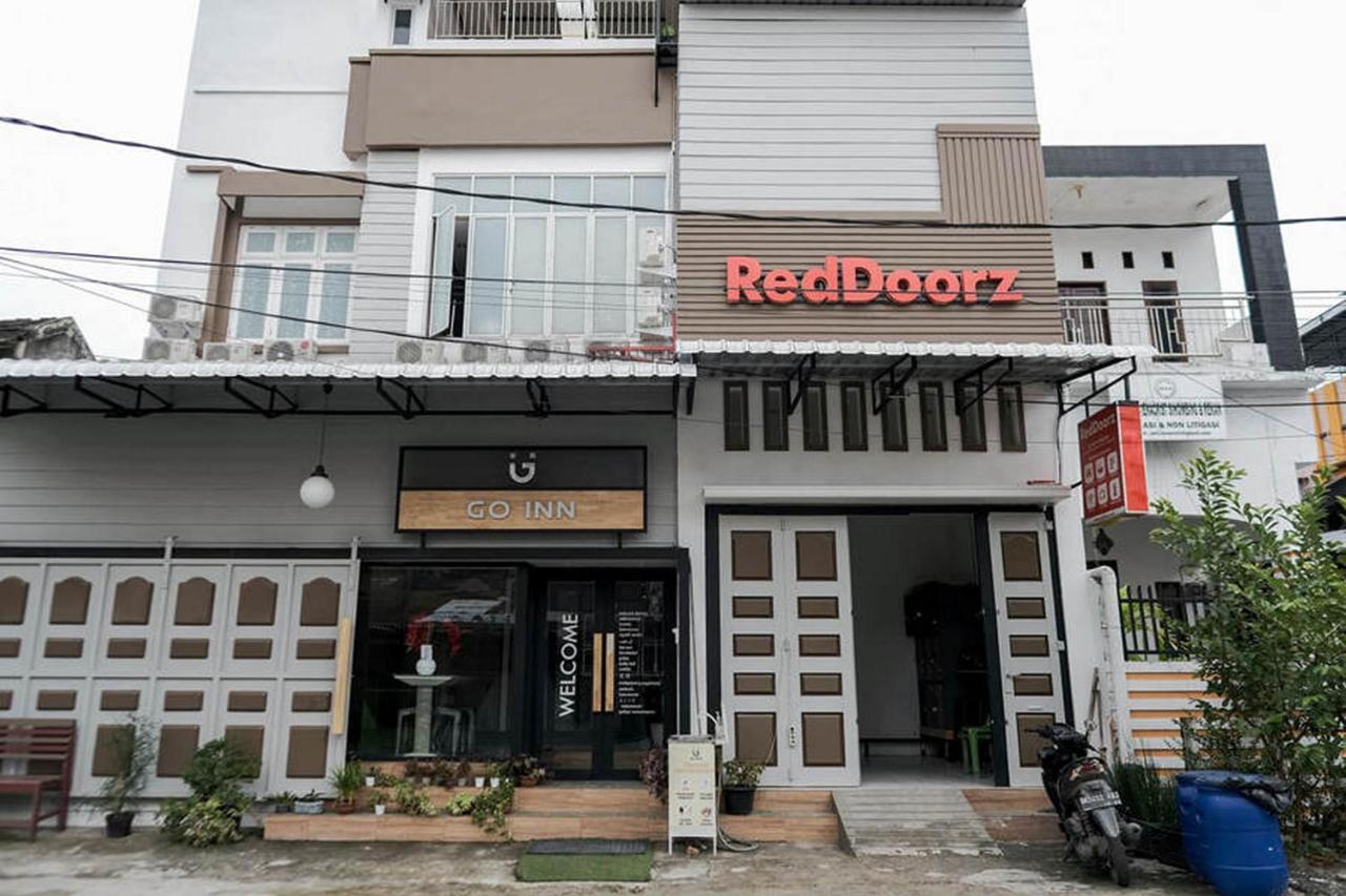 Hotel Reddoorz @ Sekip Medan Extérieur photo